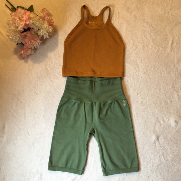 Free People Pants - Free people good karma shorts and top yoga outfit!